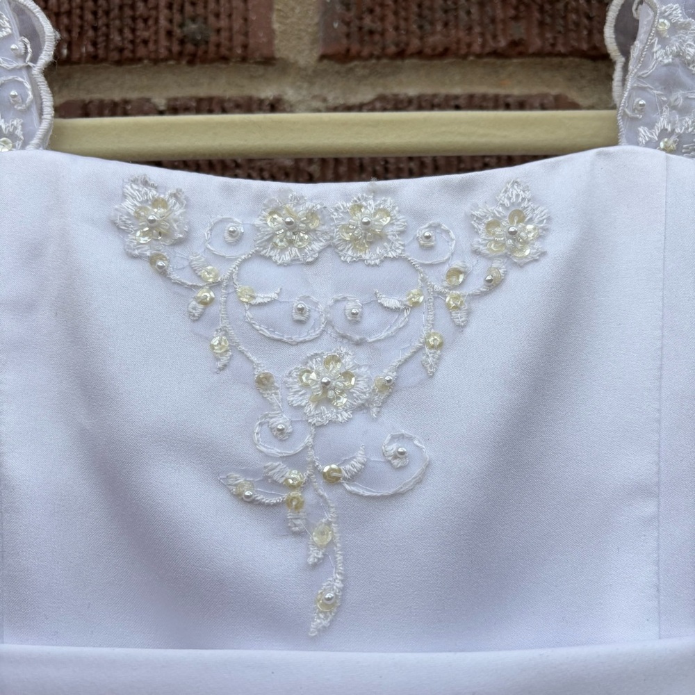 Davids Bridal Flower Girl Size 7 Lace shoulder straps White Dress Gown Fairy - Picture 3 of 11